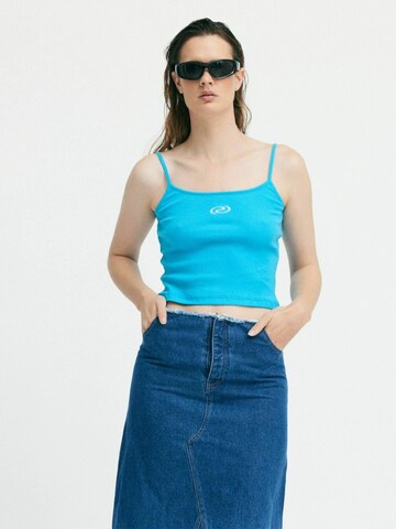 Résumé Top ' AmberRS ' in Blau: Vorderseite