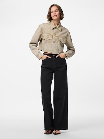 Veste mi-saison 'PCFay' PIECES en beige