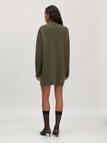 EDITED Maxi šaty 'Ola Dress' – zelená