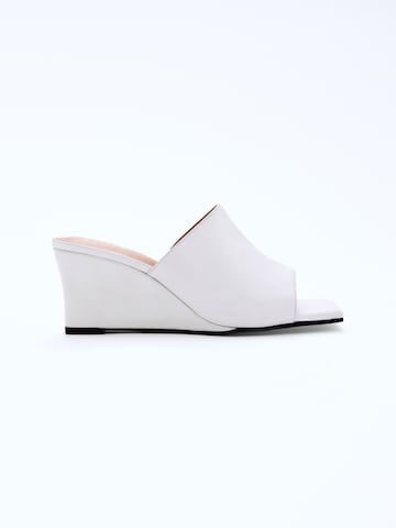 EDITED - Zapatos con plataforma 'Neeke' en blanco: frente