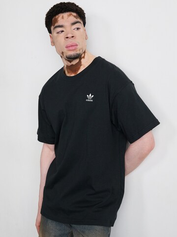 ADIDAS ORIGINALS Paita 'Trefoil Essentials' värissä musta