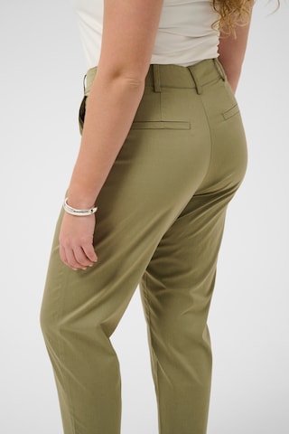 KAFFE CURVE Slimfit Chinosy 'KCleana' w kolorze zielony