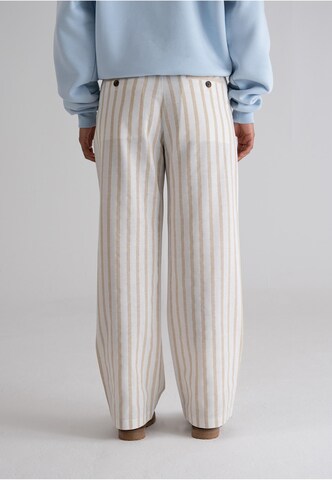 Loosefit Pantaloni con pieghe di Prohibited in beige