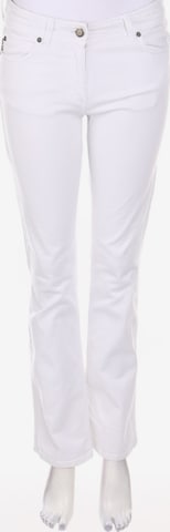 BURBERRY Jeans in 25-26 in White: front