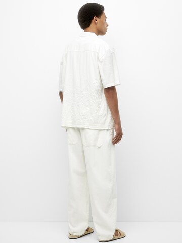 Pull&Bear Regular fit Риза в бяло