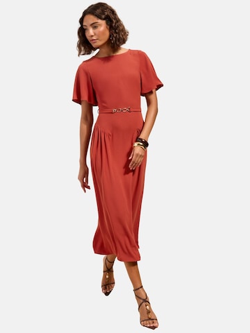 Friends Like These - Vestido em rosa: frente