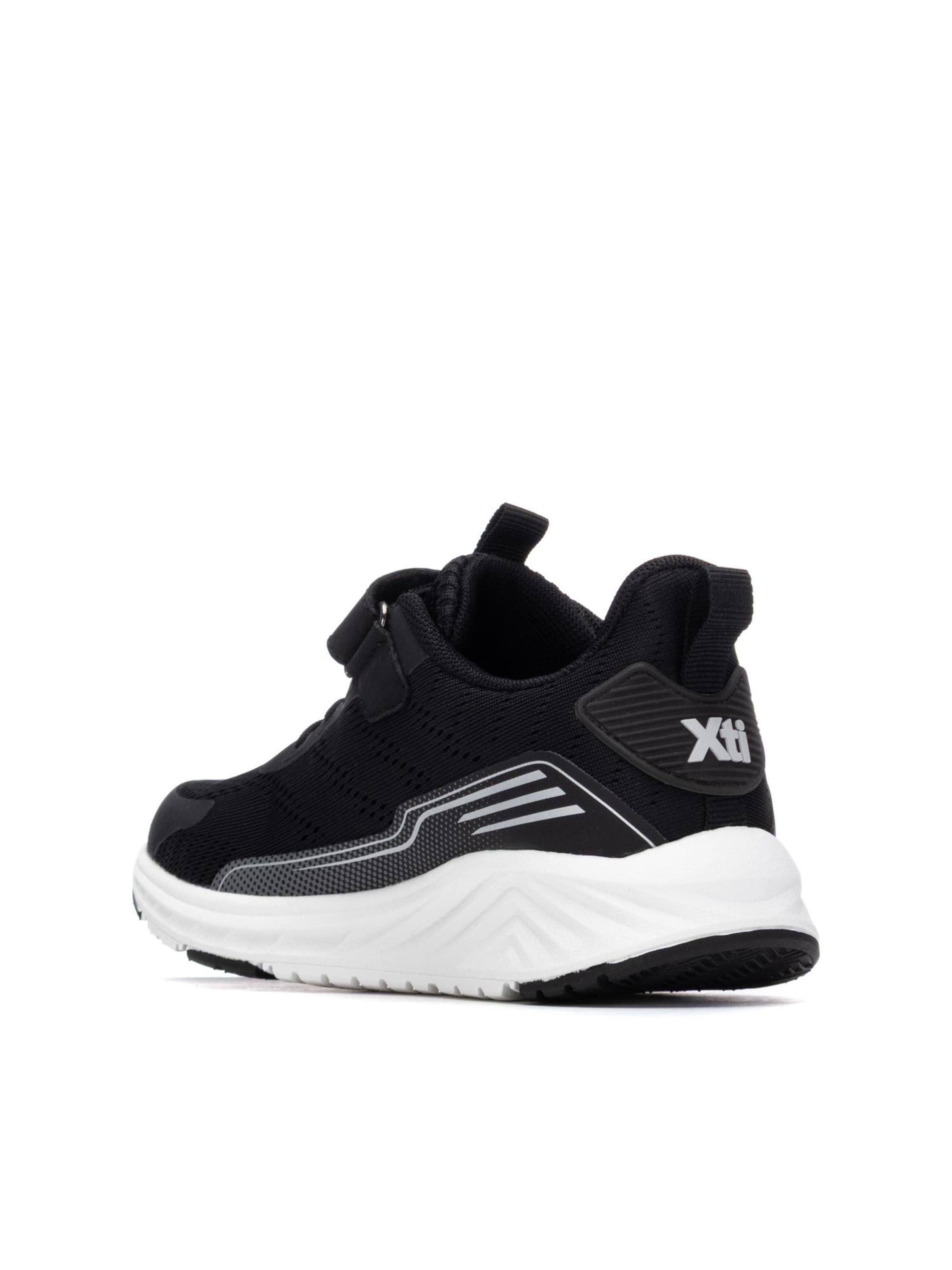 Xti Sneaker in Schwarz