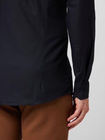juoda OLYMP Priglundantis modelis Marškiniai