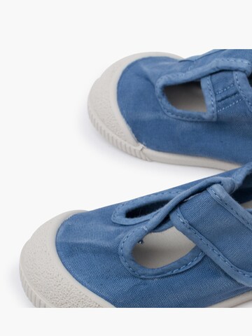 Pisamonas First-Step Shoes in Blue