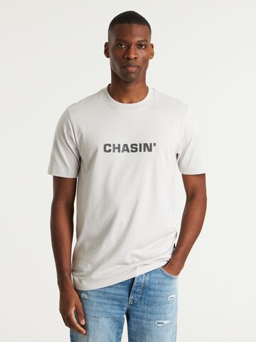 CHASIN' Shirt 'Duell Tee' in Grey: front