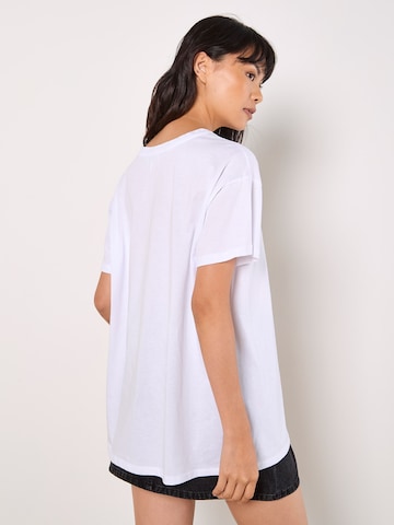 Apricot Shirt ' ' in Black