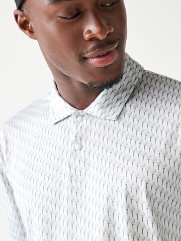 T-Shirt Next en blanc