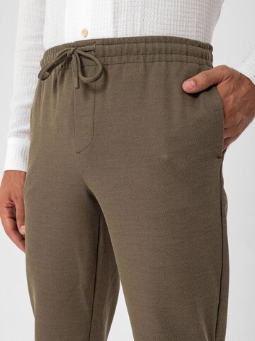 Effilé Pantalon Antioch en vert