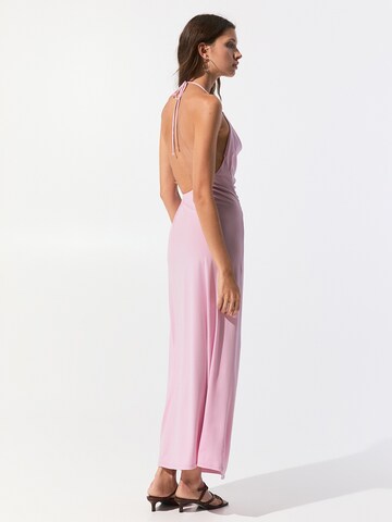 Abito estivo di Pull&Bear in rosa