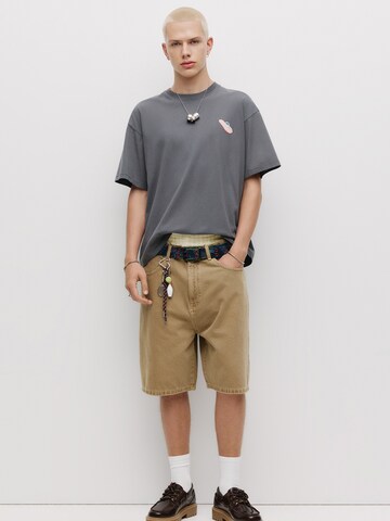 Pull&Bear Koszulka 'STWD SUMMER TENSION  04 FLIP FLO' w kolorze szary