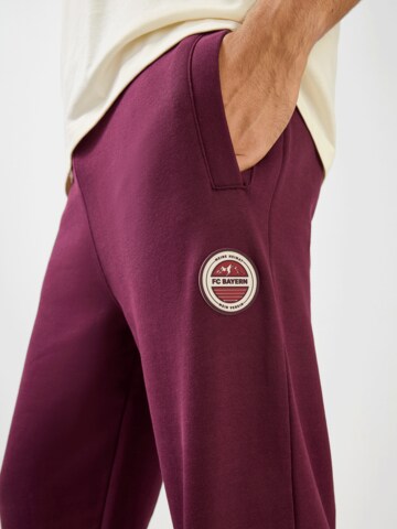 FC BAYERN MÜNCHEN Regular Pants in Red