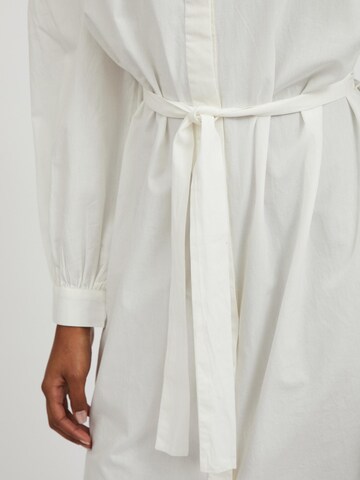 VILA Košilové šaty 'Tylla' – bílá