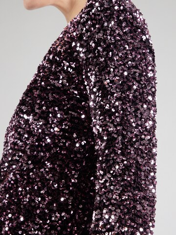 Robe de cocktail Gina Tricot en rose