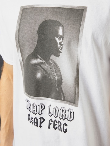 Mennace T-shirt 'ASAP FERG' i vit