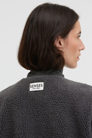 SENSES.THE LABEL Knitted Vest in Grey