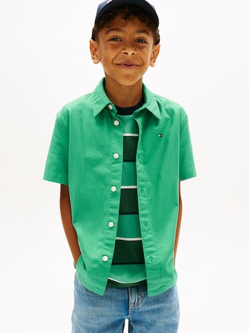 TOMMY HILFIGER Comfort Fit Paita värissä vihreä: etupuoli