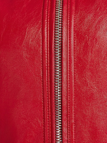 Bershka Prechodná bunda - Červená