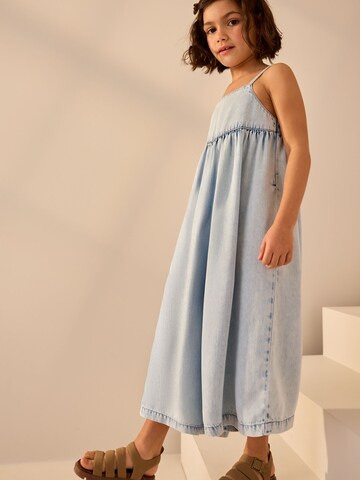 Next Overall in Blau