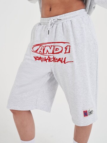 Regular Pantaloni de la AND1 pe gri: față