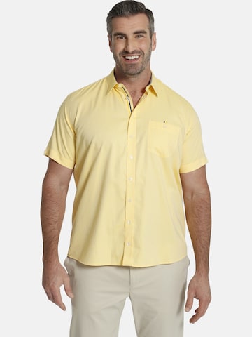 Charles Colby Regular fit Button Up Shirt 'Yven' in Yellow: front