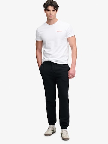 Tapered Pantaloni 'ESSENTIAL' de la Superdry & Co pe negru