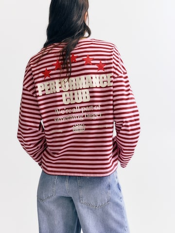 Pull&Bear Shirt in Rot: Vorderseite