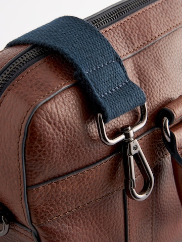 Next - Cartera maletín en marrón