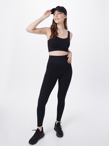 ABOUT YOU Skinny Workout Pants 'Kate' in Black