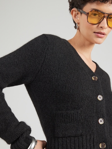 Monki Вязаная кофта в Черный