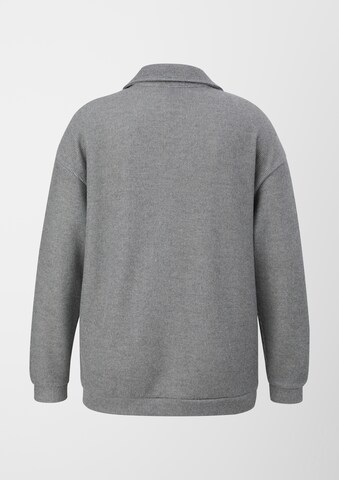 TRIANGLE Sweatshirt in Grau