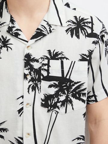 !Solid Comfort fit Button Up Shirt 'Ivalde' in White