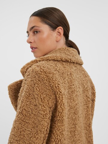 VERO MODA Between-Seasons Coat 'KYLIE' in Brown