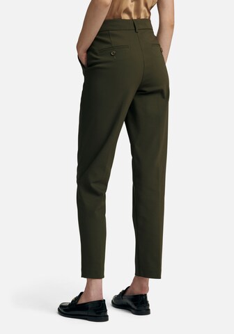 Fadenmeister Berlin Regular Pants in Green