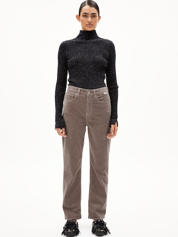 Regular Pantalon ARMEDANGELS en marron