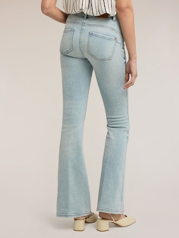 MOTIVI Flared Jeans in Blue