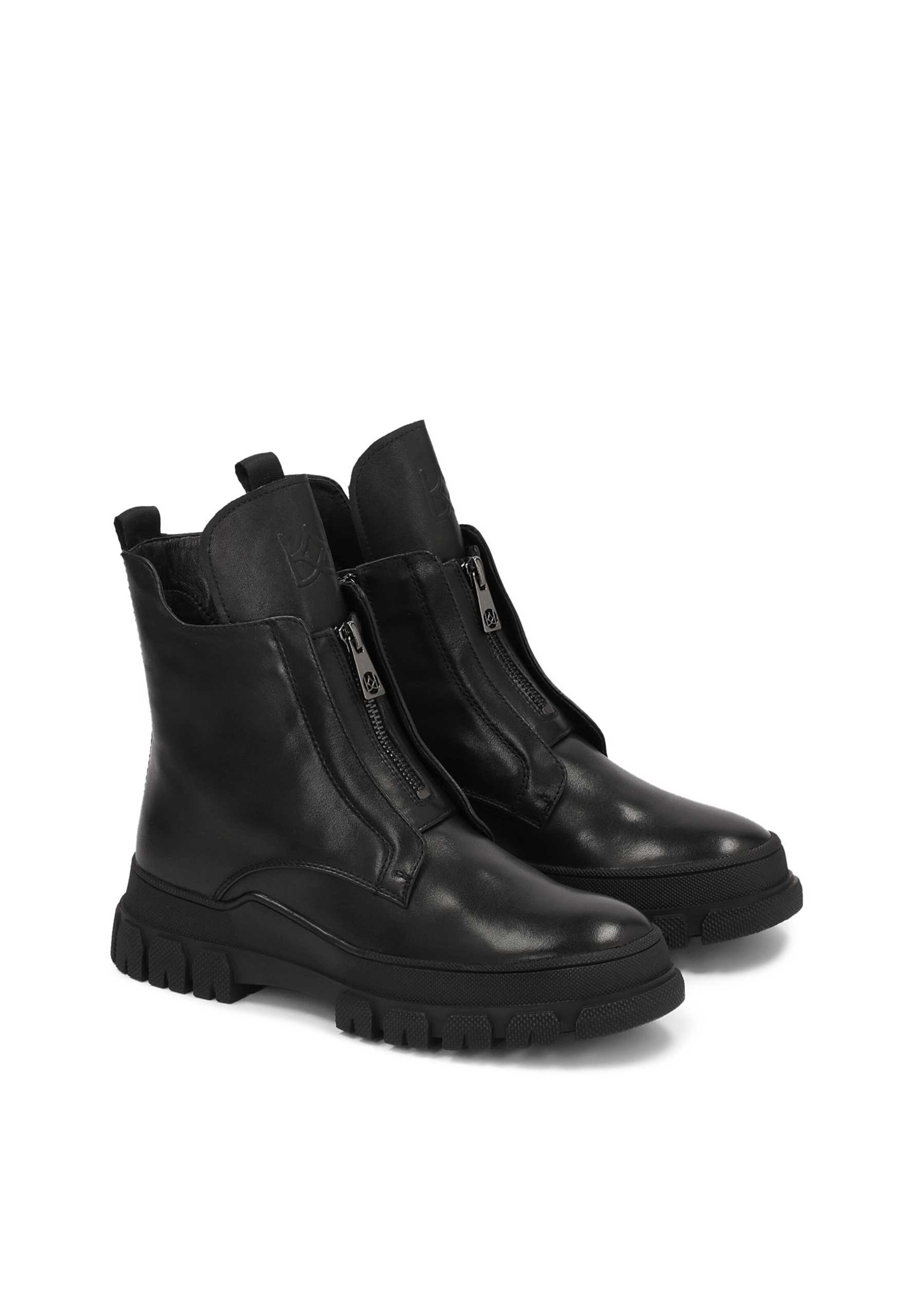 Kazar Boots in Black