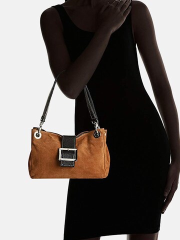 CHICCA BORSE Handtasche in Braun: Vorderseite