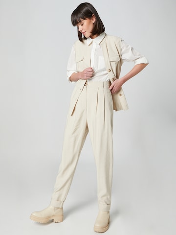 Regular Pantalon à plis 'Maike' Guido Maria Kretschmer Women en beige