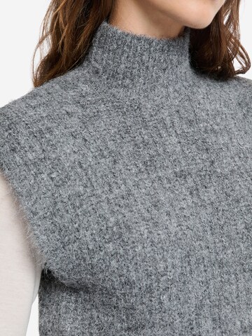 ETAM Sweater in Grey