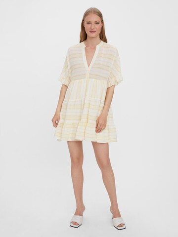 VERO MODA Šaty 'URVI' – oranžová