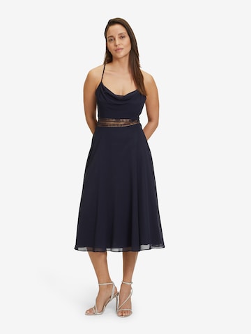 Robe de cocktail Vera Mont en bleu