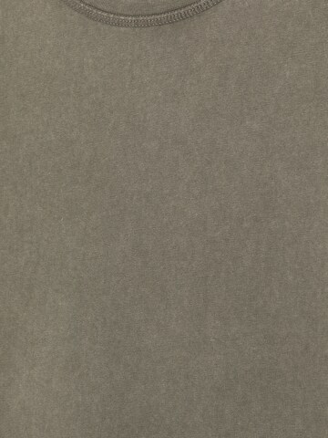 Pull&Bear T-Shirt in Grün