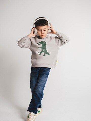 SATURNDAY Sweatshirt 'Krokodil Football' in Grijs