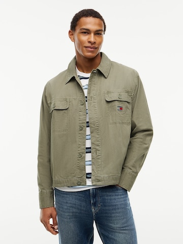 Tommy Jeans Between-season jacket in Green: front