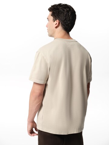 ABOUT YOU x Jaime Lorente TShirt 'Danilo' (GOTS) in Beige